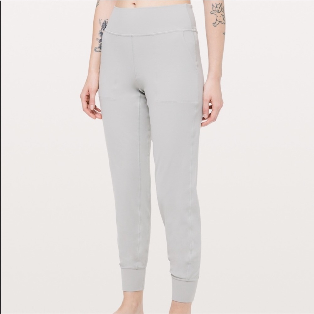 NWT Lululemon Align Joggers Size 4 Grey